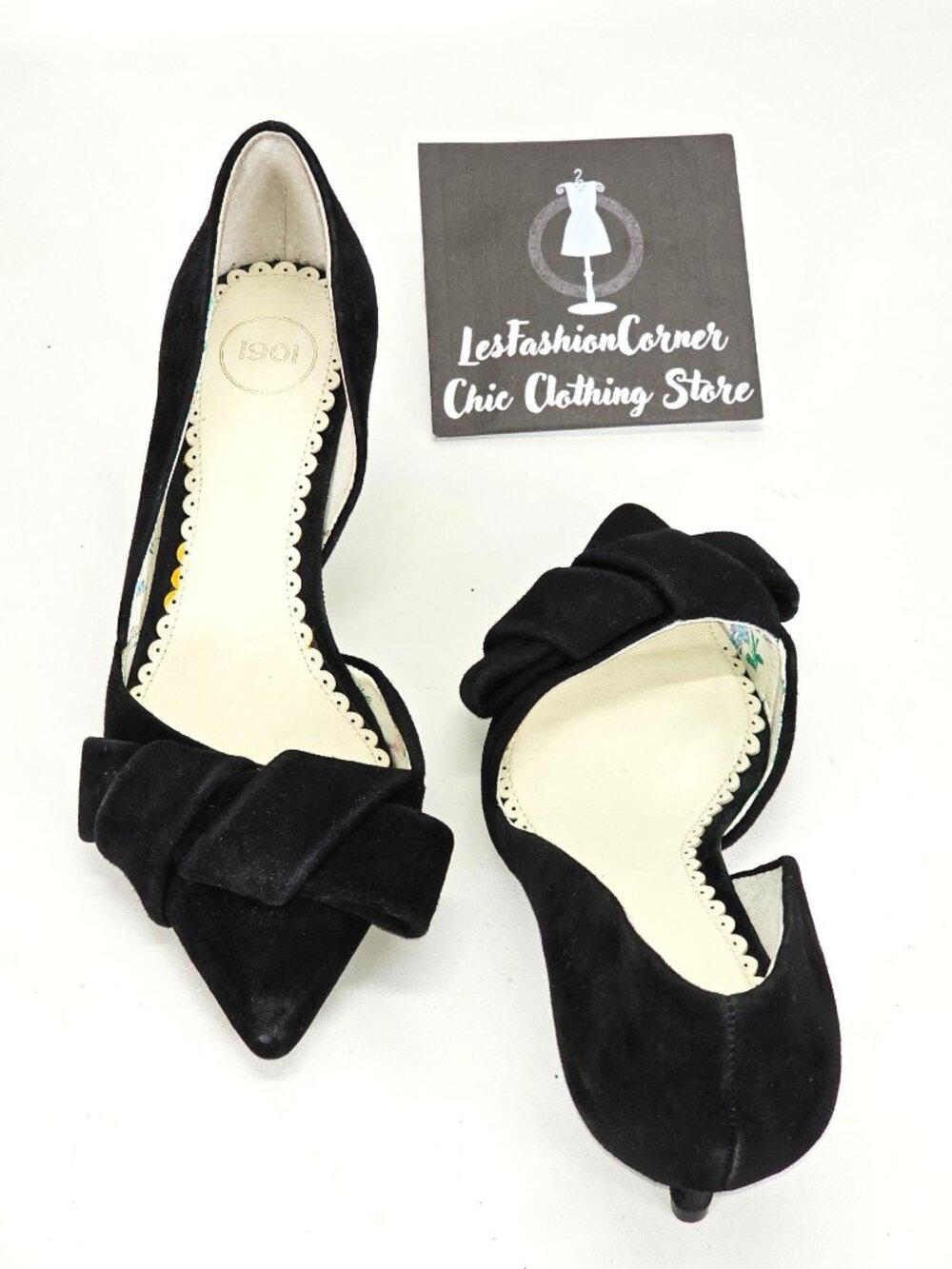 NWT 1901 Women's Black Velvet Barrett Bow Kitten Heels Size 6 1843 - Picture 10 of 15